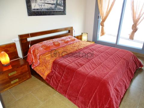 AMPLIO Y LUMINOSO PISO EN SANXENXO - CALLE PROGRESO