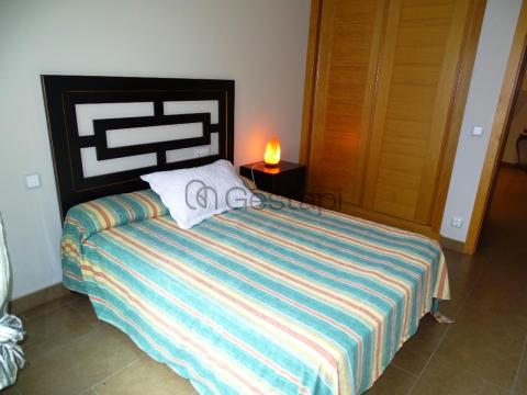 AMPLIO Y LUMINOSO PISO EN SANXENXO - CALLE PROGRESO