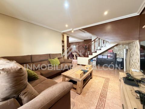 Casa Reformada de 3 Plantas con Garaje | Teis, Vigo