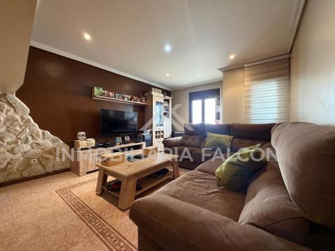 Casa Reformada de 3 Plantas con Garaje | Teis, Vigo
