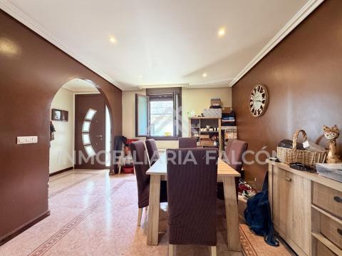 Casa Reformada de 3 Plantas con Garaje | Teis, Vigo
