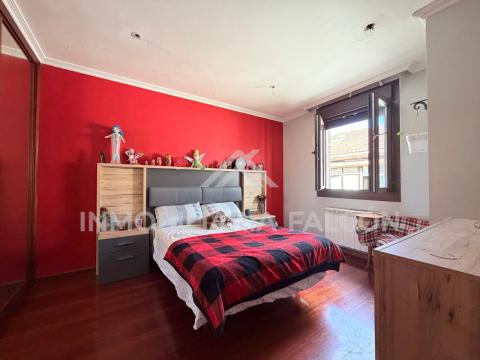 Casa Reformada de 3 Plantas con Garaje | Teis, Vigo