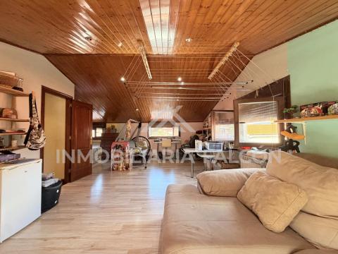 Casa Reformada de 3 Plantas con Garaje | Teis, Vigo