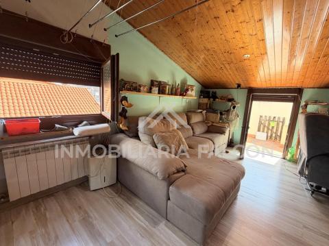 Casa Reformada de 3 Plantas con Garaje | Teis, Vigo